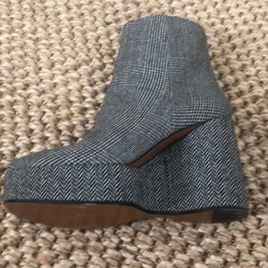 Clergerie houndstooth boots